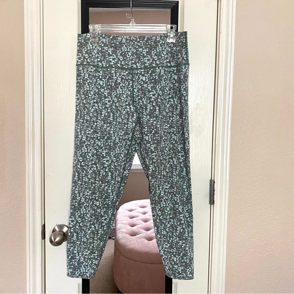 Aerie Green Leopard Print Leggings - Picture 1 of 5